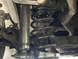 お車を安心してお乗りいただく為には、足回りの定期点検が欠かせません。サービスサポート(有償保証)では無料点検もご提供しており、安心のカーライフをお過ごしいただけるサポート体制が整っています。