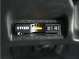 ◆ETC2.0装着◆進化したドライブ体験。料金収受システムだけだったETCが生まれ変わって、高速道路を賢く使うETC2.0に進化しました。多彩な情報サービスが便利で快適なドライブ体験を提供します。