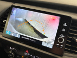 バックギアに入れるだけで自動でリヤカメラに切り替わります!車庫入れやバックが苦手な方にオススメ!