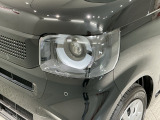 LEDヘッドライトは、点灯の瞬間から最大光量を発揮し、突然暗くなるトンネルなどでの安定感を高めます。