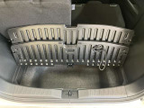 【ラゲッジルーム】実用性に優れた二段式ラゲッジル-ムでお荷物を別々に収納が可能♪♪
