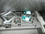【パンク修理キット】パンク修理キットが付属します。※応急用タイヤは付属しておりません。※損傷の状態によっては修理できない場合があります。
