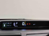 TFTカラ-マルチインフォメ-ションディスプレイ4.2インチの液晶画面に、安全・安心のコンテンツやオ-トエアコンのステ-タスなど、さまざまな運転情報を表示し見やすさにこだわったメ-タ-です♪