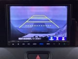 バックでの車庫入れも安心です! リアカメラが付いているバックモニター付のナビを装備しております。操作線もついており距離感も画面から確認できます。