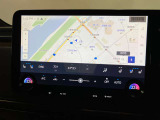 G-Link契約でご利用いただけるセンター通信型のナビ機能「コネクティッドナビ」を装備。従来のナビゲーションよりもリアルタイムな情報提供を可能にしました。
