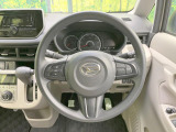 【ステアリングスイッチ】運転中、前方から目線をそらすことなく、オーディオ等の操作が可能な便利機能!安心&快適なドライブを演出してくれます♪