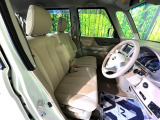 運転席シート廻りは使用感も少なく、良好な状態となっています。丁寧に使われていたことがよくわかりますね。