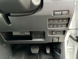 運転席右側に各種スイッチがあります!