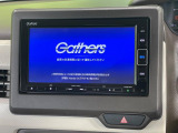 【純正ナビ】人気の純正ナビを装備しております。ナビの使いやすさはもちろん、オーディオ機能も充実!キャンプや旅行はもちろん、通勤や買い物など普段のドライブも楽しくなるはず♪