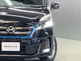 【ハイビームアシスト】先行車または対向車や周囲の明るさなどに応じ、自動的にハイビーム(上向き)とロービーム(下向き)を切り替えます!