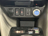 電源ソケットにシートヒーター、USBポートはタイプAとタイプCの二種類付いています!