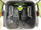 【パワーバックドア】スマートキーや運転席のボタンを押すだけでリアゲートが自動で開閉します!荷物を持っている時や、高い位置にあるバックドアを閉める際に便利な機能です♪