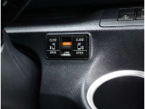 電動のスライドドアで楽々スムース!運転席からも開閉の操作もできます♪キーのスイッチひとつで自動開閉できる便利な機能もついてます♪