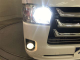 LEDヘッドライトです。デザイン性がよくとても明るいので、夜間の走行や悪天候でも安心です。しかも長寿命!