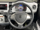 インテリアに合わせたデザインのステアリングは、運転される方のことも考え、運転しやすい形状、大きさです。是非一度、実際に触ってお確かめください。