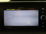 バックガイドモニターで、後方を確認しながら安心して駐車することができます。運転初心者も熟練者も必須の機能ですよ!