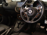 スマートフォーツーカブリオ  BRABUSシグネチャースタイルED 本革シート 修復歴無し