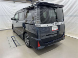 走りにこだわりながら収納力も持ち合わせたお車です。