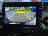 バックでの駐車が苦手な方や運転にあまり自信のない方でも後方の視界をしっかりサポート。安心して車庫入れが出来るバックカメラを装備しています!