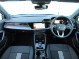 運転に必要な情報をメーター内に集約し、ドライバーの安全で快適な運転に寄与するアウディバーチャルコックピット。