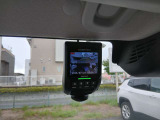 ドライブレコーダー付きです。車が危険運転をしていたのかを、客観的に判断できる材料になります♪車両前方と車内の両方を録画できるものとなっております♪