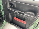 【パワーウインドウ】運転席のスイッチで、各席の窓ガラスの開閉ができます!あると便利ですよね!