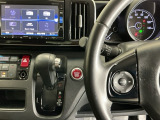 ホンダ純正メモリーナビ搭載なので、遠方へのドライブもお任せ下さい!ステアリング左手側にオーディオ関連のコントロールスイッチを配置しています。操作時は視線を逸らすことなく運転に集中できます