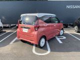 納車前に入念な点検整備をさせていただきます。もちろん全車走行距離無制限のワイド保証付きですので安心してお乗りいただけます。