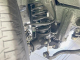 お車を安心してお乗りいただく為には、足回りの定期点検が欠かせません。サービスサポート(有償保証)では無料点検もご提供しており、安心のカーライフをお過ごしいただけるサポート体制が整っています。