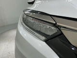 LEDヘッドライトは、点灯の瞬間から最大光量を発揮し、突然暗くなるトンネルなどでの安定感を高めます。
