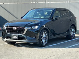 堂々とした風格のあるフロントフェイス ガソリンエンジンにブラックレザーシートのワンオーナー4WDモデル