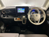 【運転席・助手席】スッキリとしたハンドル周りで使い勝手がいいです★