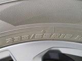 235/55R19    車両装着タイヤサイズです。 タイヤのご相談もトヨタモビリティ石川にお任せください