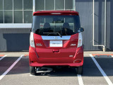 軽自動車に見えない堂々とした後姿です!