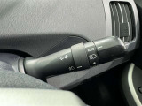 【オートライト】車外の明るさに応じて自動的にライトの点灯・消灯をしてくれます