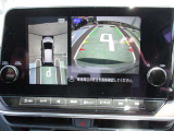 アラウンドビューモニターが駐車をアシスト☆4つの高解像度カメラで車の周囲を撮影。ミニバン、SUVなどの死角の駐停車も驚く程楽です!バックカメラは、車庫入れの時は勿論、後方の安全確認もできて安心です♪