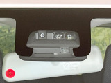 【スズキ セーフティサポート】走行中に前方の車両等を認識し、衝突しそうな時は警報とブレーキで衝突回避と被害軽減をアシスト。より安全にドライブをお楽しみいただけます。