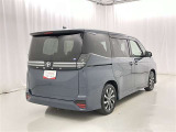 広々とした車内空間に優れた燃費性能。更にデザインも上質で人気のお車です!