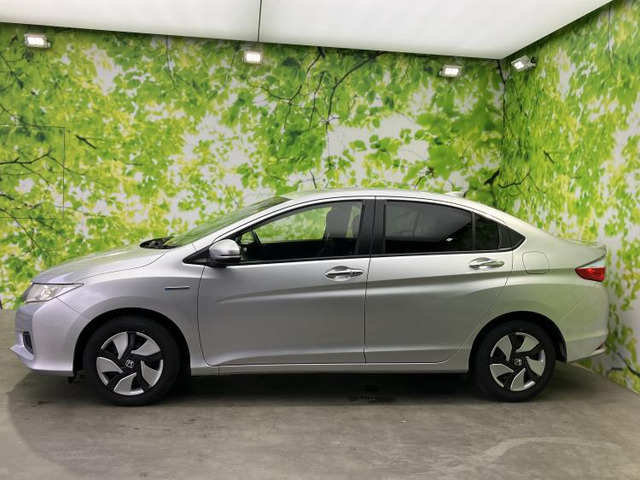 ホンダ グレイス 1.5 ハイブリッド LX の中古車詳細 (75,300km, アラ