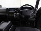 運転席廻りです。