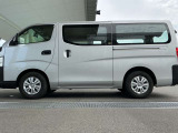 ドアバイザー付の車両です