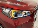 また、BMW正規認定中古車は、エマージェンシーサービスが自動付帯。24時間365日、皆様のカーライフをサポート致します。確かな安心のうえで、「駆けぬける歓び」をご堪能ください。