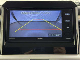 バックモニターで、後方を確認しながら安心して駐車することができます。運転初心者も熟練者も必須の機能ですよ!