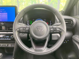インテリアに合わせたデザインのステアリングは、運転される方のことも考え、運転しやすい形状、大きさです。是非一度、実際に触ってお確かめください。