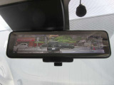 【スマートルームミラー】バックミラーが映像で!!荷物や後席に同乗している方、曇りなど視界が遮られ後ろの確認がでいきない時、クリアな映像で確認をすることができる便利な機能です☆