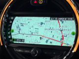 ●純正ナビ:一体感のあるナビは、高級感ある車内を演出してくれます。オーディオ機能も充実しておりますので、運転もより楽しめます♪