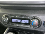 オートエアコンで快適な室内です。
