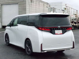 明るく広々、落ち着いた店内では、中古車のご検討・ご購入のほか、携帯電話(au)の購入等、様々なご相談に幅広く応えていきます♪