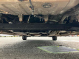 下廻りもとてもキレイな状態です、長くお乗り頂けるよう弊社はサビ腐食のない車両を厳選仕入れしています!