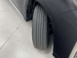 タイヤサイズは225/60R17!残り溝は5ミリ程度です!